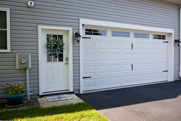 24/7 Emergency Garage Door Panel Replacement experts in Homewood, IL